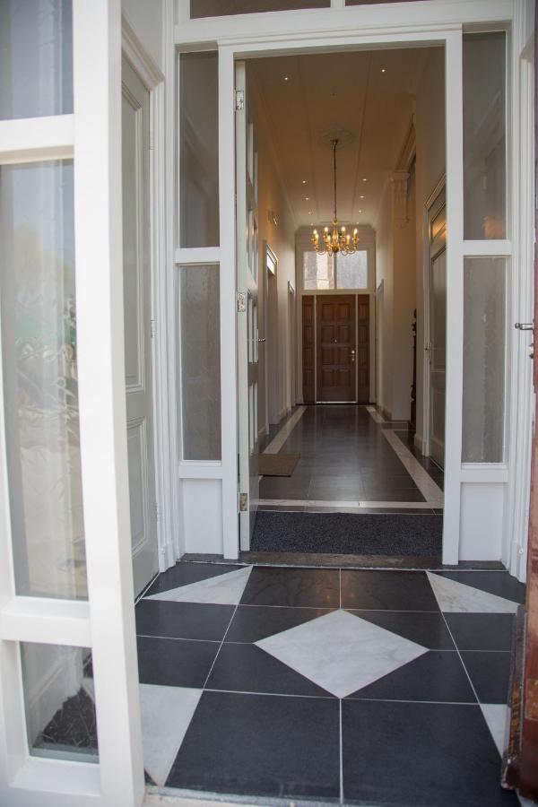 B&B Groepsaccommodatie De Pastorie Lage Mierde Exterior photo