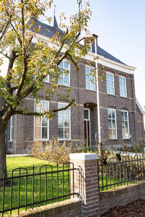 B&B Groepsaccommodatie De Pastorie Lage Mierde Exterior photo