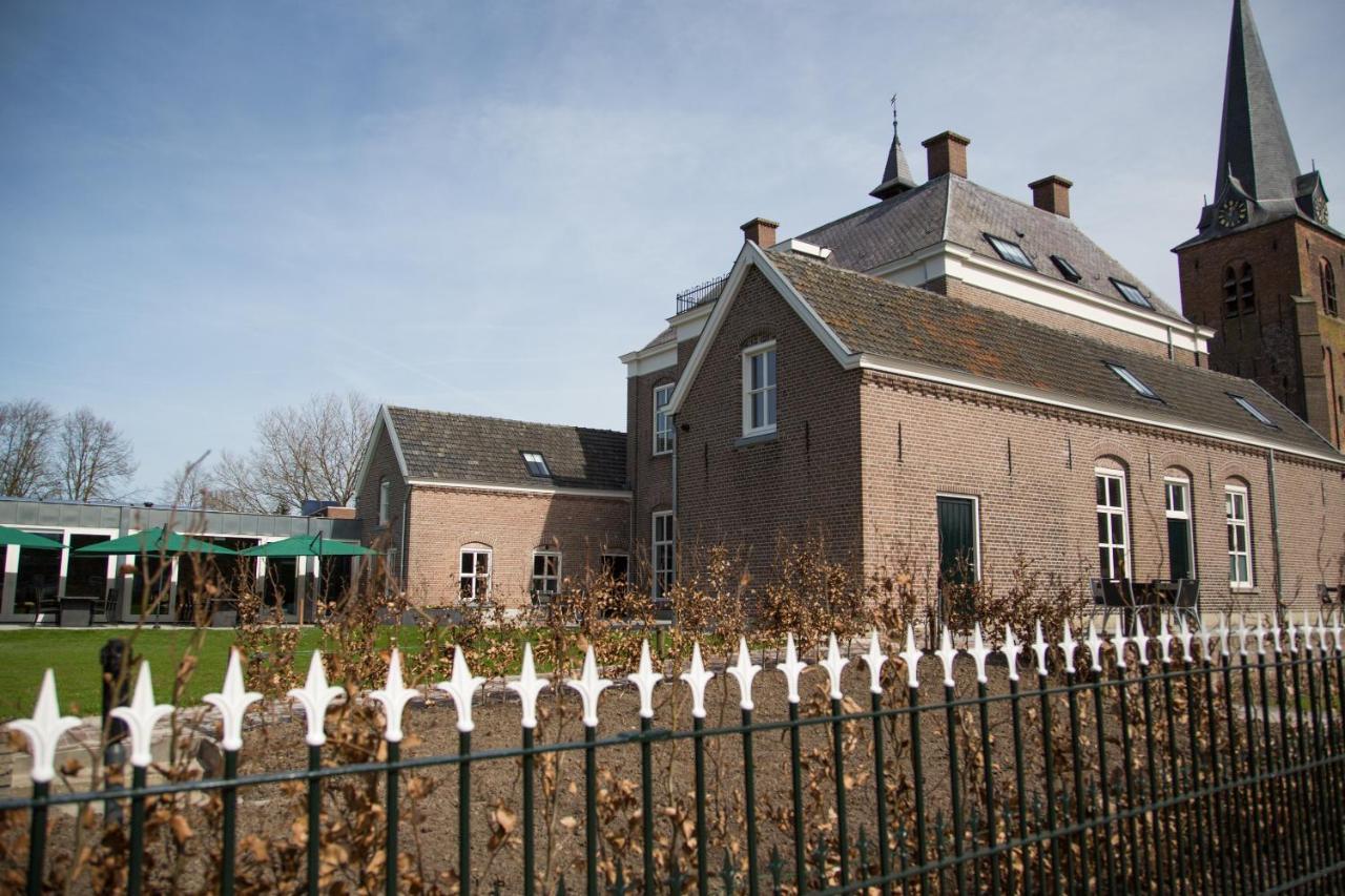 B&B Groepsaccommodatie De Pastorie Lage Mierde Exterior photo