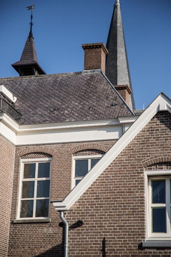 B&B Groepsaccommodatie De Pastorie Lage Mierde Exterior photo